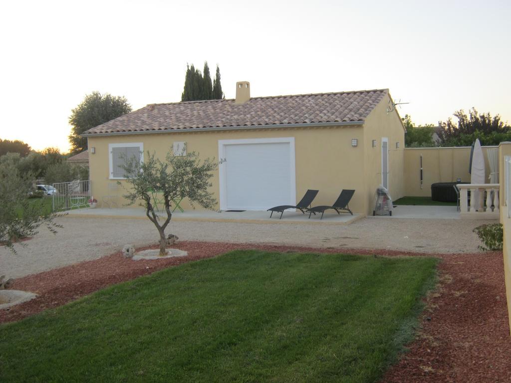 Villa Le Jardin Des Tourterelles Robion en Luberon Esterno foto